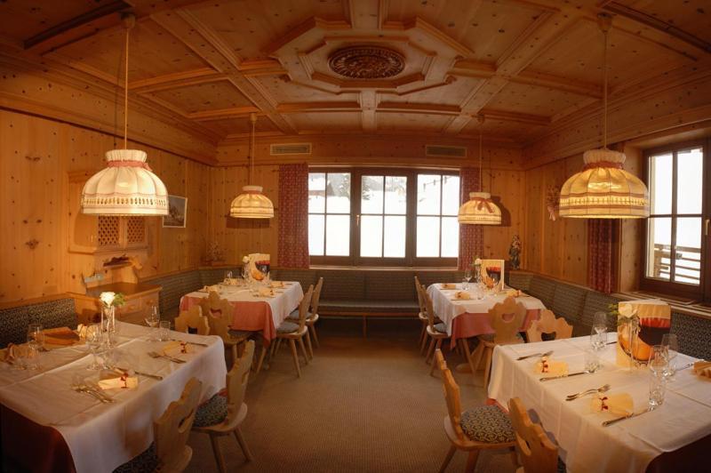 Hotel Dolomites Inn Канацеи Экстерьер фото