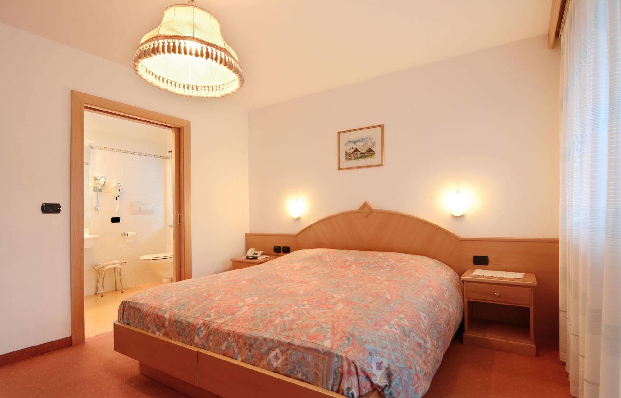 Hotel Dolomites Inn Канацеи Экстерьер фото